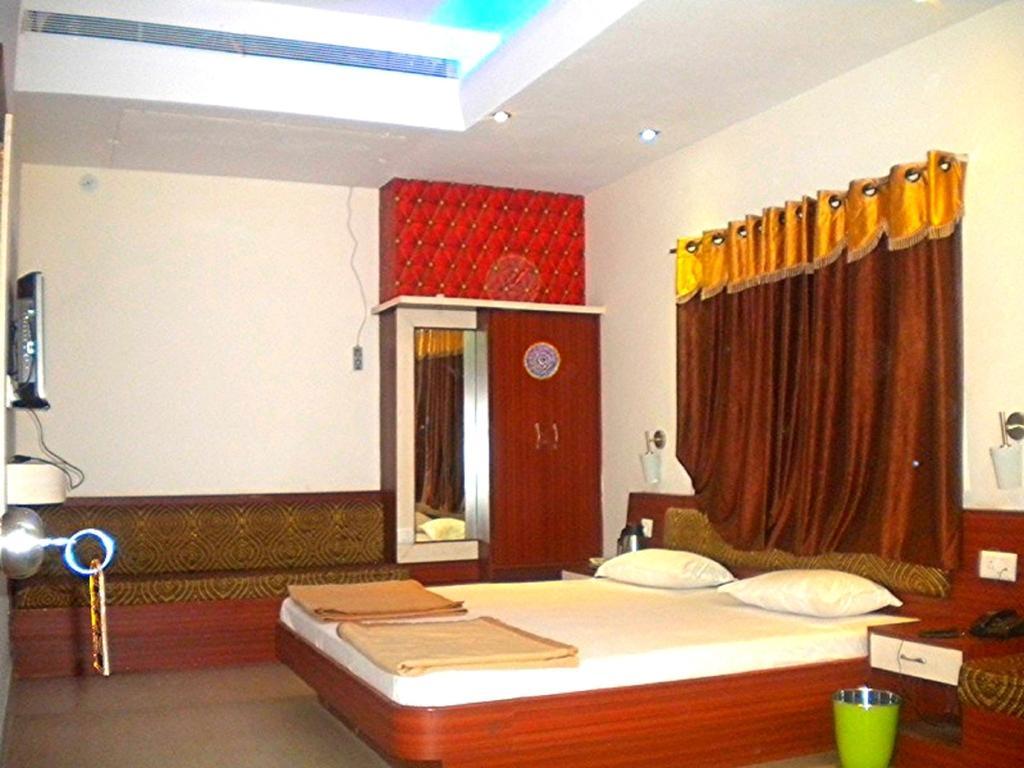 Hotel Sagar Castle Ratlam Room photo