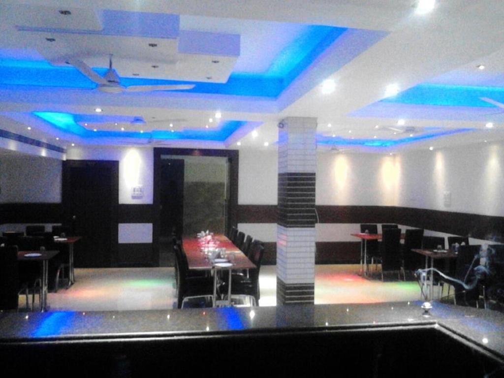 Hotel Sagar Castle Ratlam Exterior photo