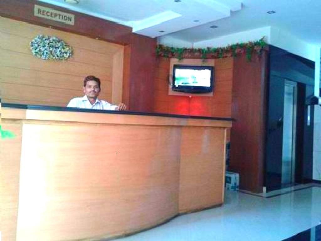 Hotel Sagar Castle Ratlam Exterior photo